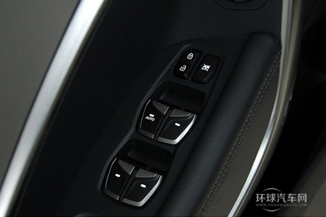 2013款 改款 3.0L 四驅舒適版 歐V