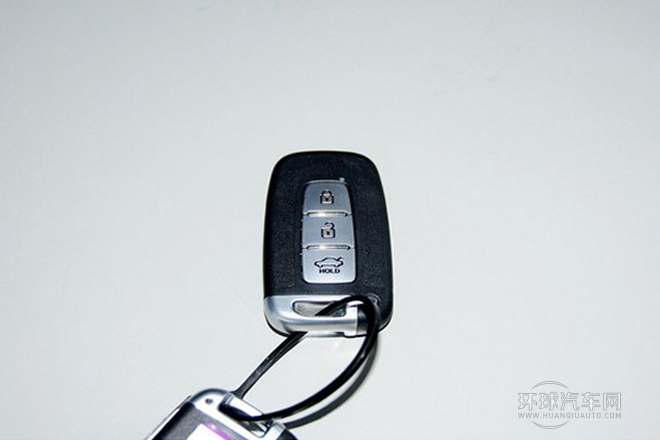 2014款 2.4L 自動(dòng)領(lǐng)先版 國V