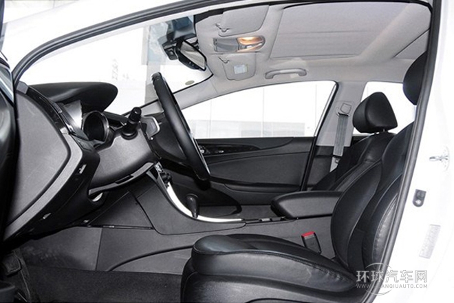 2014款 2.4L 自動(dòng)領(lǐng)先版 國(guó)V