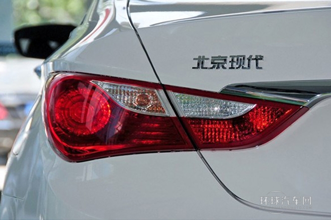 2014款 2.4L 自動(dòng)領(lǐng)先版 國V