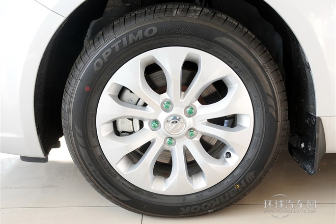 2014款 2.0L 手動舒適型