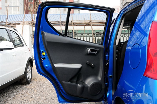 2013款 1.0L 手動舒適型