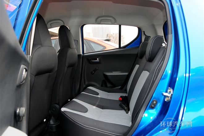 2013款 1.0L 手動(dòng)舒適型