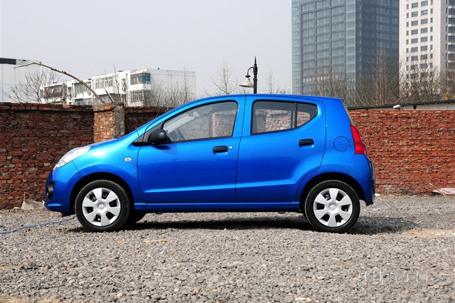 2013款 1.0L 手動舒適型