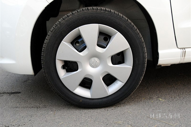 2013款 1.0L 手動(dòng)實(shí)用型