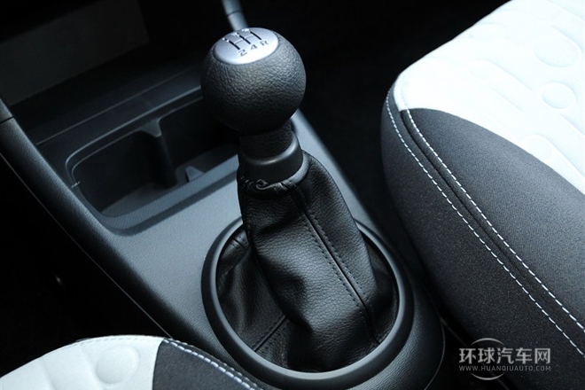 2013款 1.0L 手動實用型