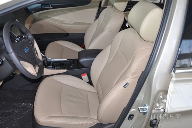 2013款 2.0L 自動時尚版