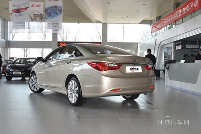 2013款 2.0L 自動時尚版