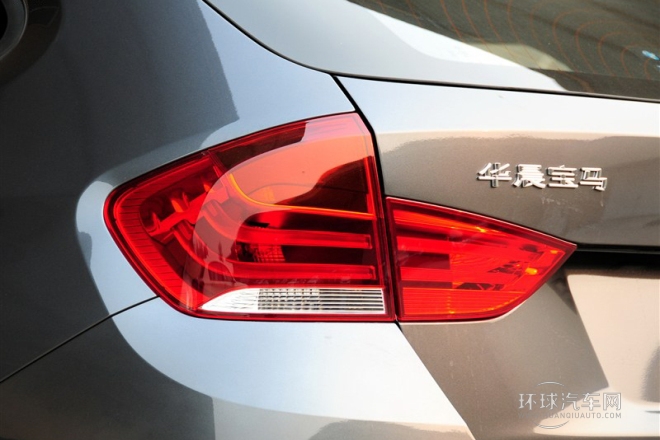 2013款 sDrive18i 運(yùn)動(dòng)設(shè)計(jì)套裝