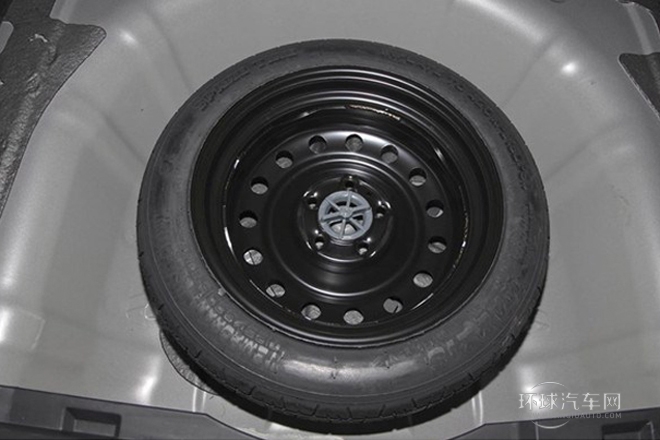 2013款 2.0L 自動領先版