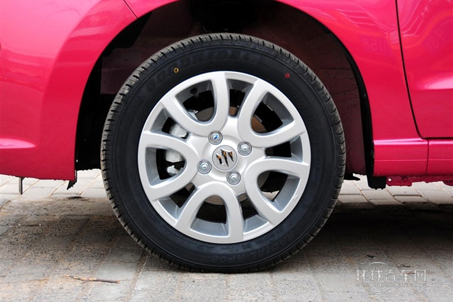 2013款 1.0L 自動豪華型