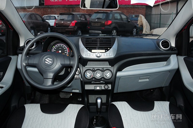 2013款 1.0L 自動豪華型