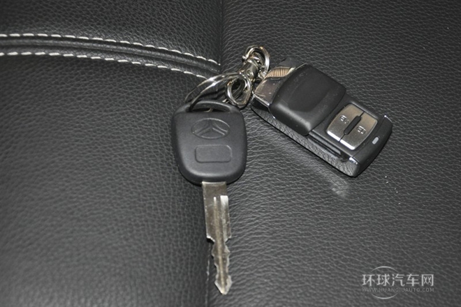 2011款 2.4L 四驅精英豪華版