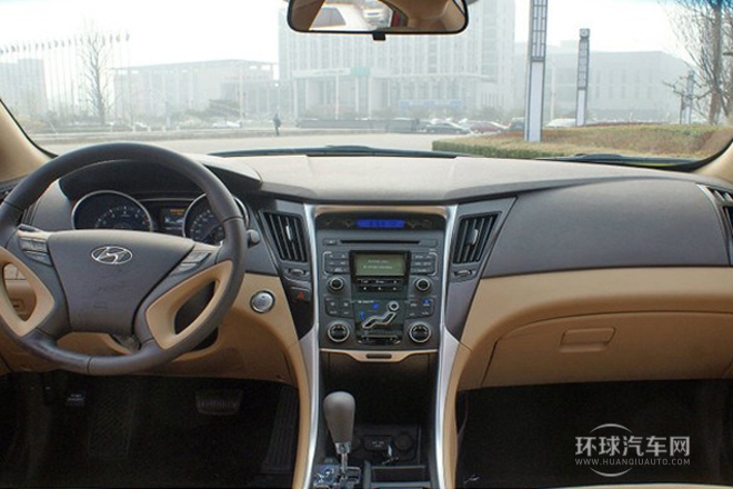 2014款 2.0L 自動豪華版