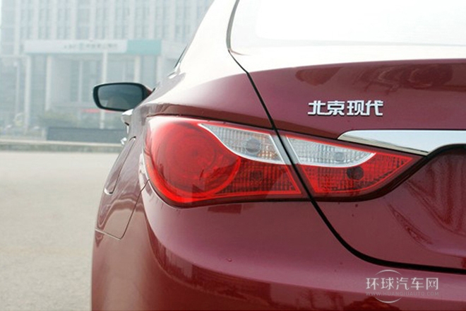 2014款 2.0L 自動豪華版