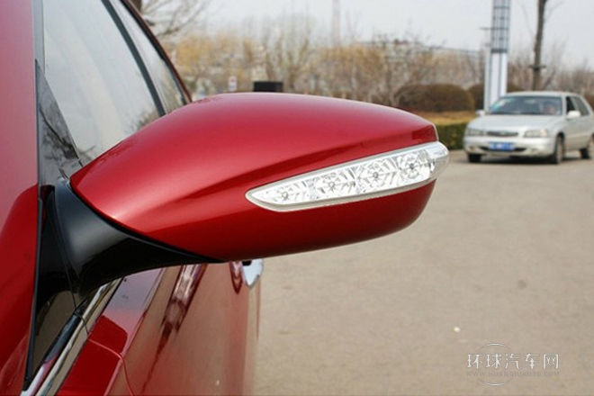 2014款 2.0L 自動豪華版