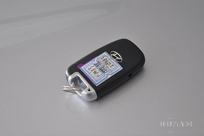 2013款 2.0L 自動(dòng)尊貴版