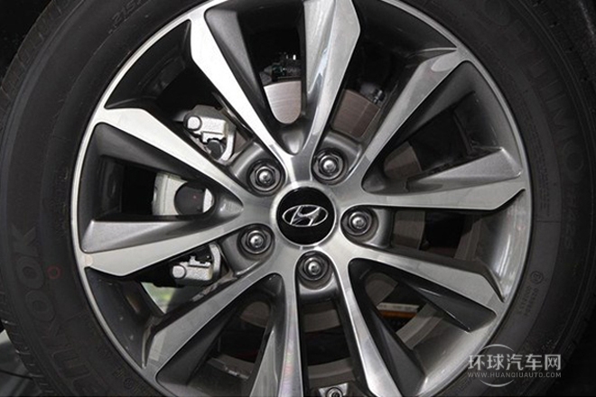 2013款 2.0L 自動尊貴版