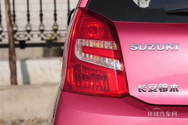 2013款 1.0L 手動豪華型