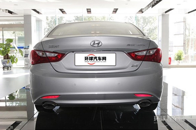 2013款 2.0L 自動尊貴版