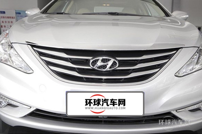 2013款 2.0L 自動尊貴版