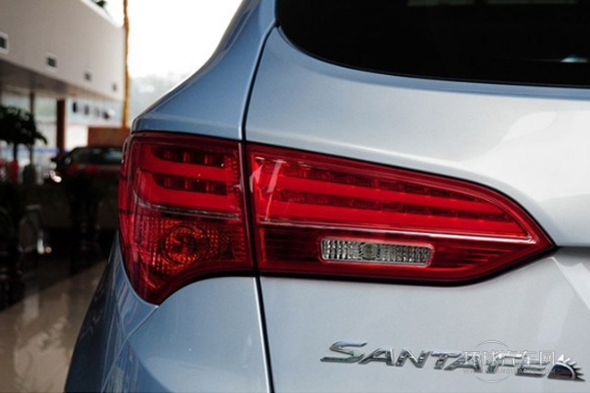 2013款 2.2T 四驅旗艦版 7座