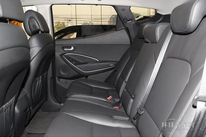 2013款 2.2T 四驅(qū)尊享版 7座