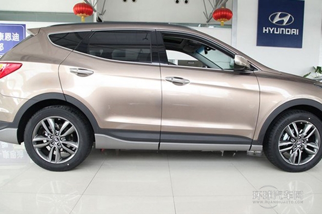 2013款 2.2T 四驅(qū)尊享版 7座