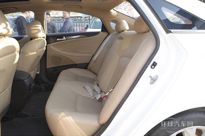 2013款 2.0L 自動(dòng)頂級(jí)版