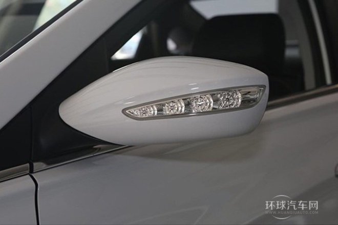 2013款 2.0L 自動頂級版