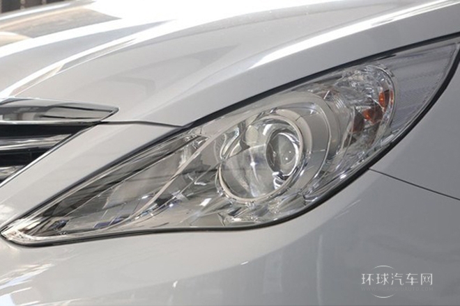 2013款 2.0L 自動頂級版