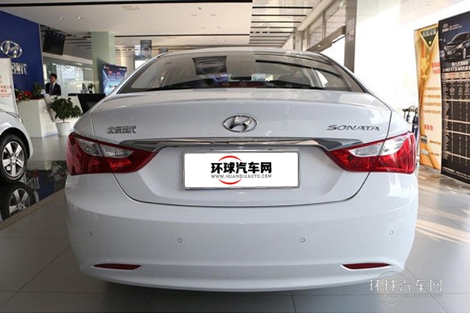 2013款 2.0L 自動頂級版