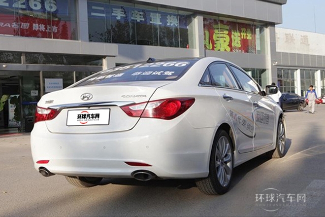 2013款 2.0L 自動頂級版