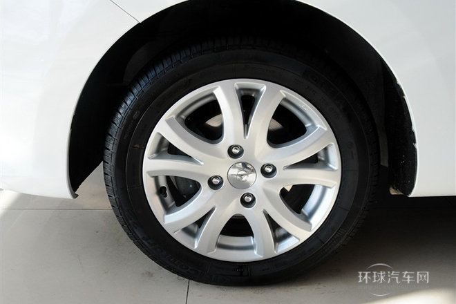 2014款 1.5L 手動(dòng)旗艦型