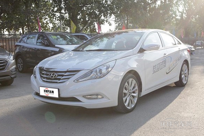 2013款 2.0L 自動頂級版