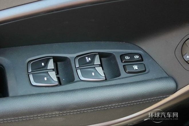 2013款 2.2T 四驅(qū)豪華版 7座