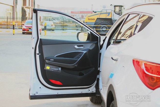 2013款 2.2T 四驅豪華版 7座