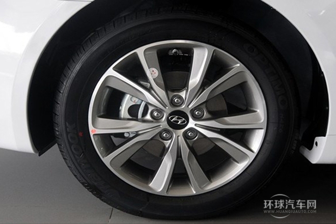 2013款 2.4L 自動領先版 國IV