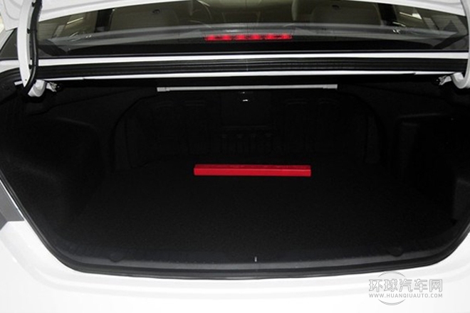 2013款 2.4L 自動領先版 國IV