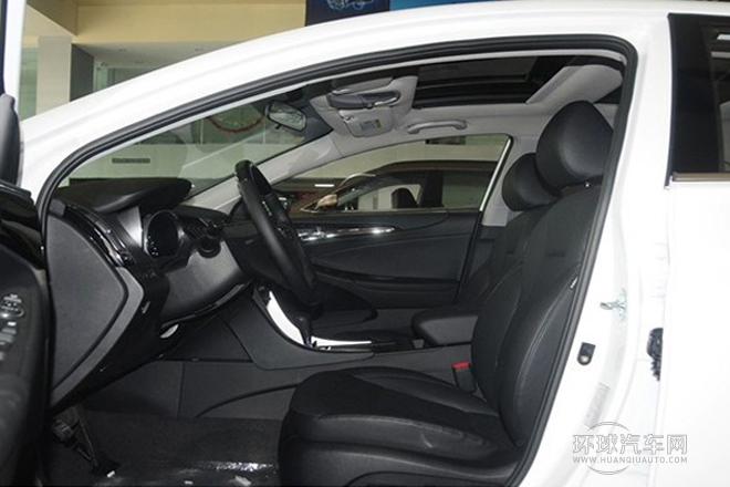 2013款 2.4L 自動領(lǐng)先版 國IV