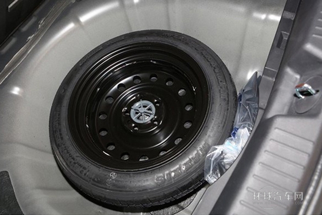 2013款 2.4L 自動(dòng)豪華版 國IV