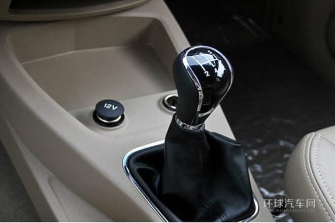 2013款 1.5L基本型L2B