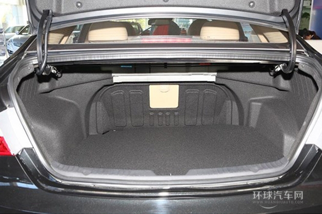 2013款 2.4L 自動(dòng)豪華版 國(guó)IV