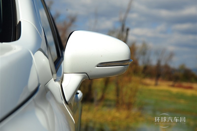 2014款 1.6L CVT四驅尊貴型