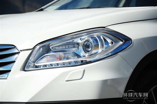 2014款 1.6L CVT四驅(qū)尊貴型