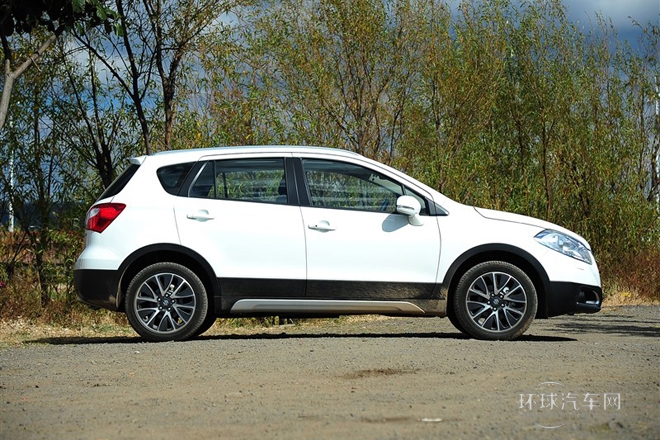 2014款 1.6L CVT四驅尊貴型