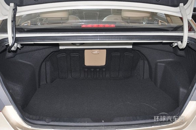 2013款 2.4L 自動尊貴版 國IV