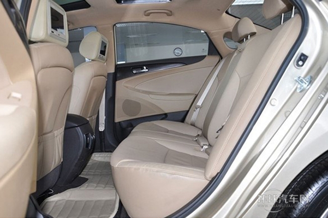 2013款 2.4L 自動尊貴版 國IV