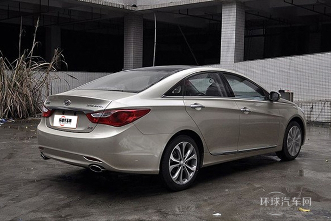 2013款 2.4L 自動尊貴版 國IV