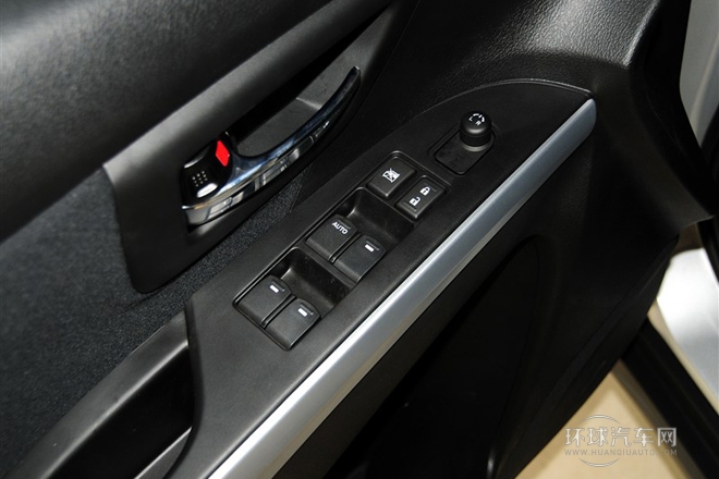 2014款 1.6L 手動兩驅進取型